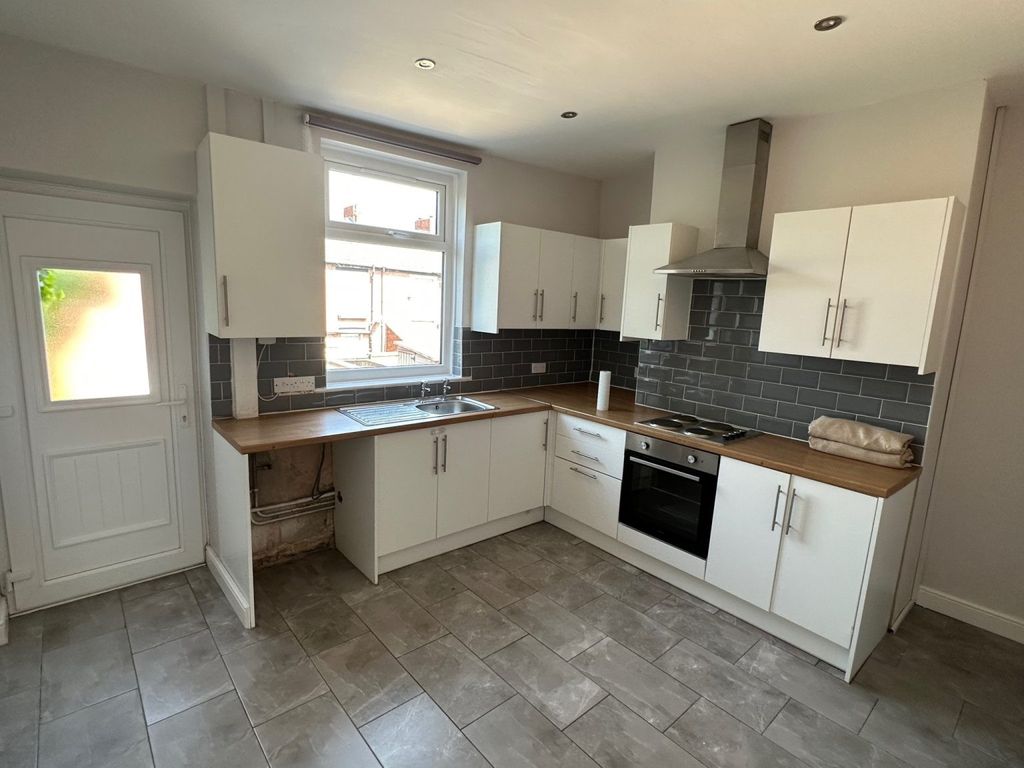 2 bed terraced house to rent in Watson Street, Blackburn, Lancashire BB2 Zoopla