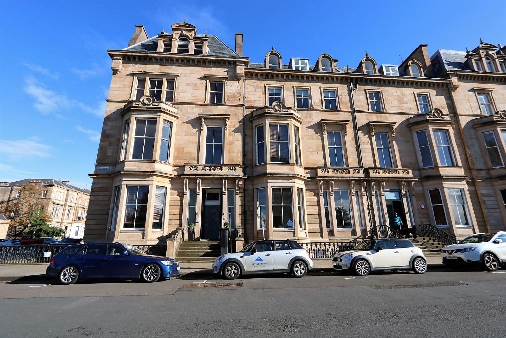 2 bed flat to rent in Park Terrace, Glasgow G3, £1,650 pcm Zoopla