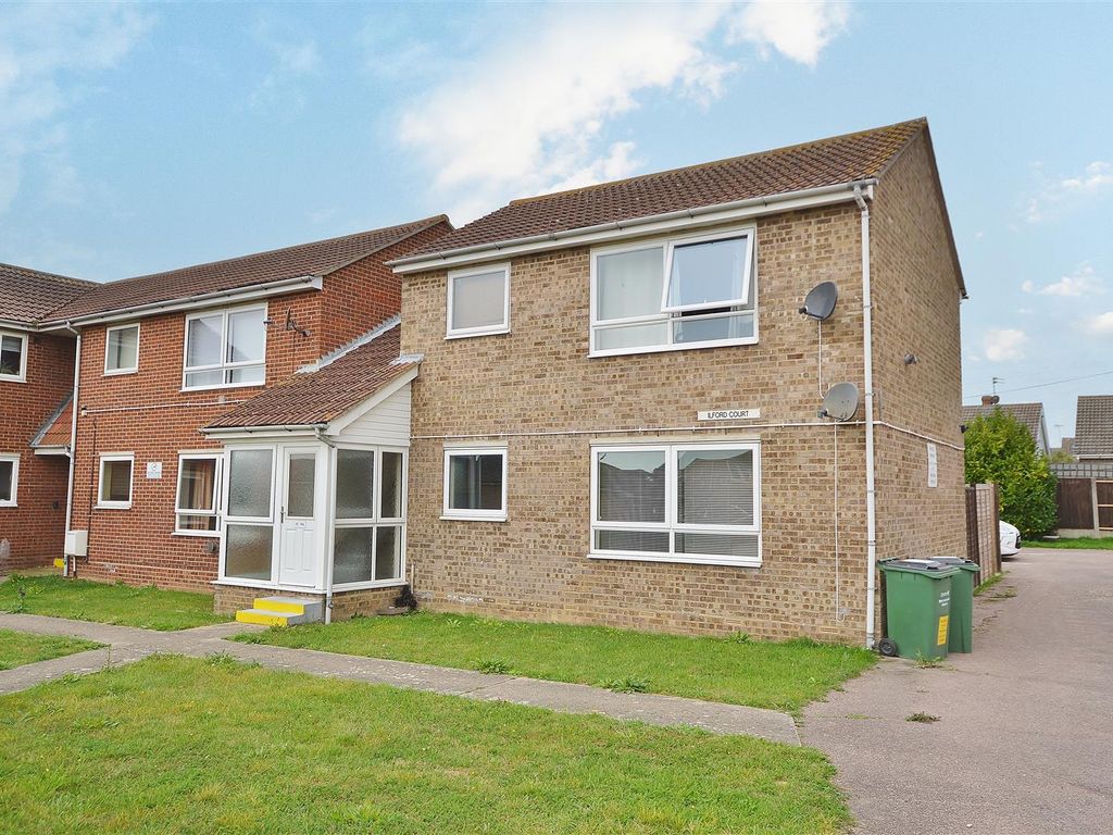 1 bed flat for sale in Epping Close, ClactonOnSea CO15, £85,000 Zoopla