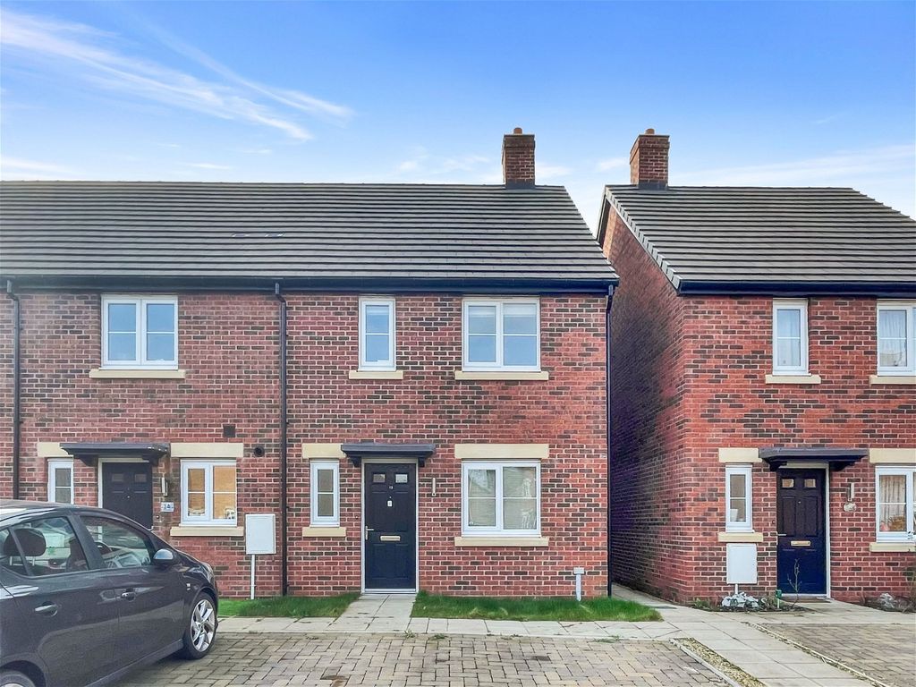 3 bed end terrace house for sale in Hardwicke, Gloucester GL2, £280,000