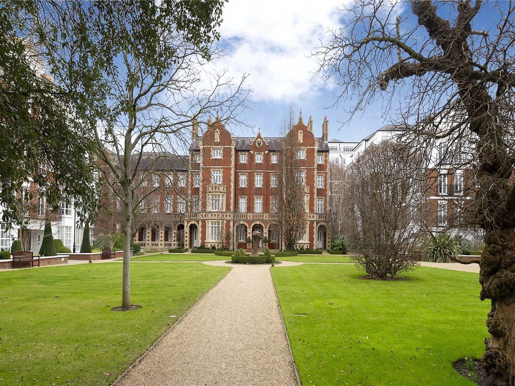 Aspen Lodge, Abbots Walk, London W8  