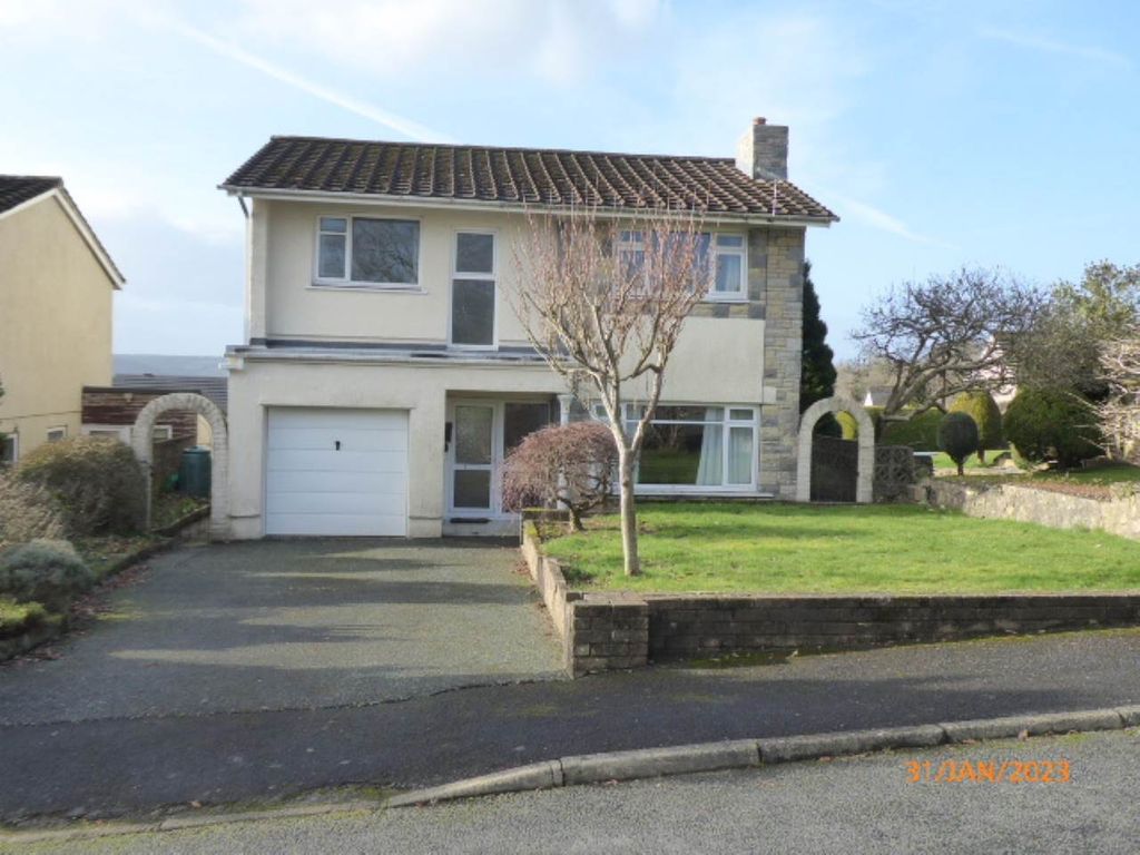 4 bed detached house to rent in Courtlands Park, Carmarthen SA31 Zoopla