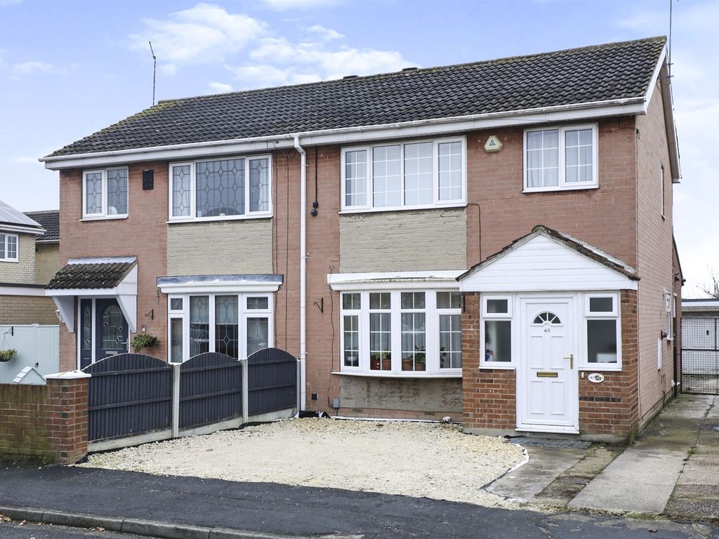 3 bed semidetached house for sale in Brook Way, Arksey, Doncaster DN5