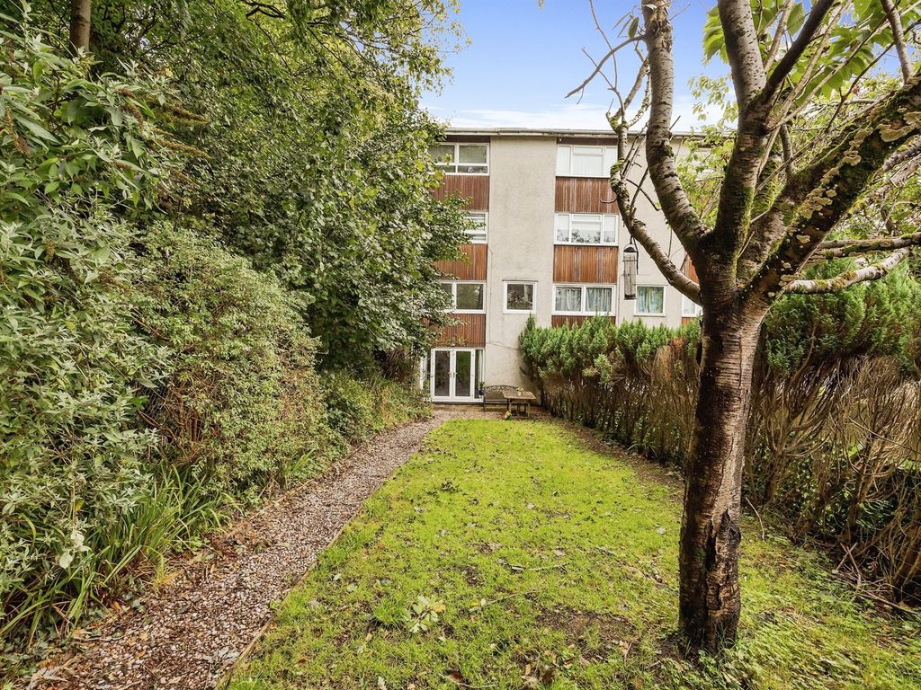 2 bed flat for sale in West King Street, Helensburgh G84, £95,000 Zoopla