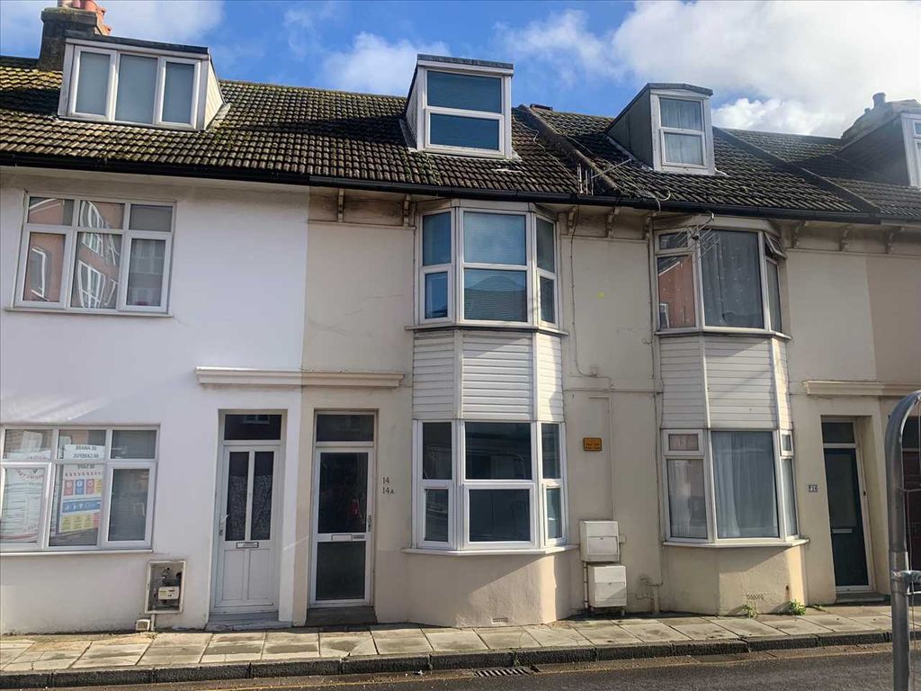 1 bed flat for sale in Clifton Road, Newhaven BN9, £159,950 Zoopla