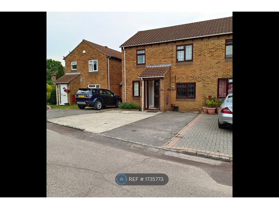 4 bed semidetached house to rent in Way, Lower Earley