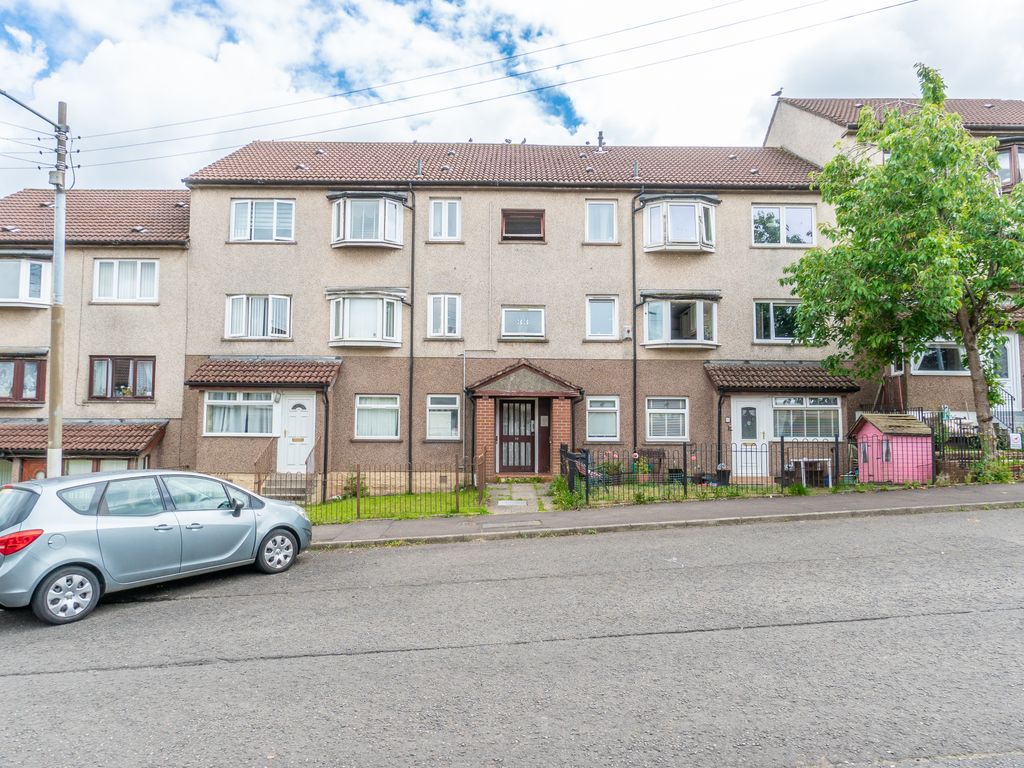 2 bed flat for sale in Lentran Street, Glasgow G34, £50,000 Zoopla