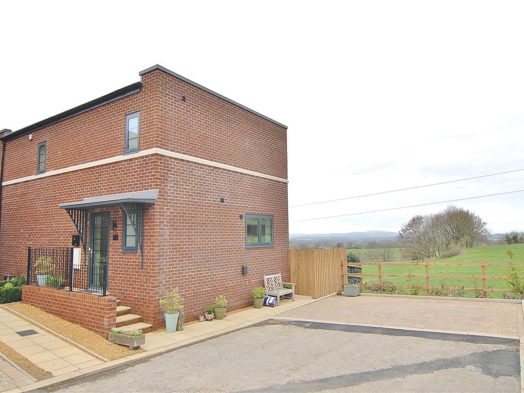 3 bed detached house for sale in Beatrice b Lane, Standish