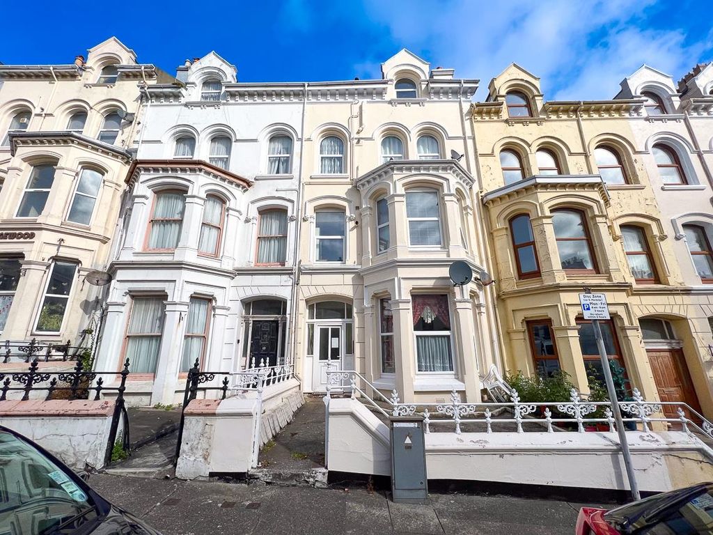 1 bed flat to rent in 4, Christian Road, Douglas, Isle Of Man IM1, £675