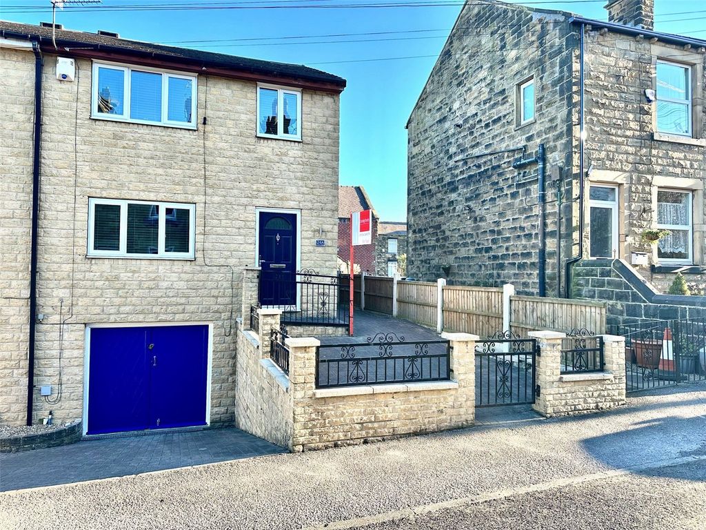 3 bed semidetached house for sale in Fenton Street, Tingley, Wakefield