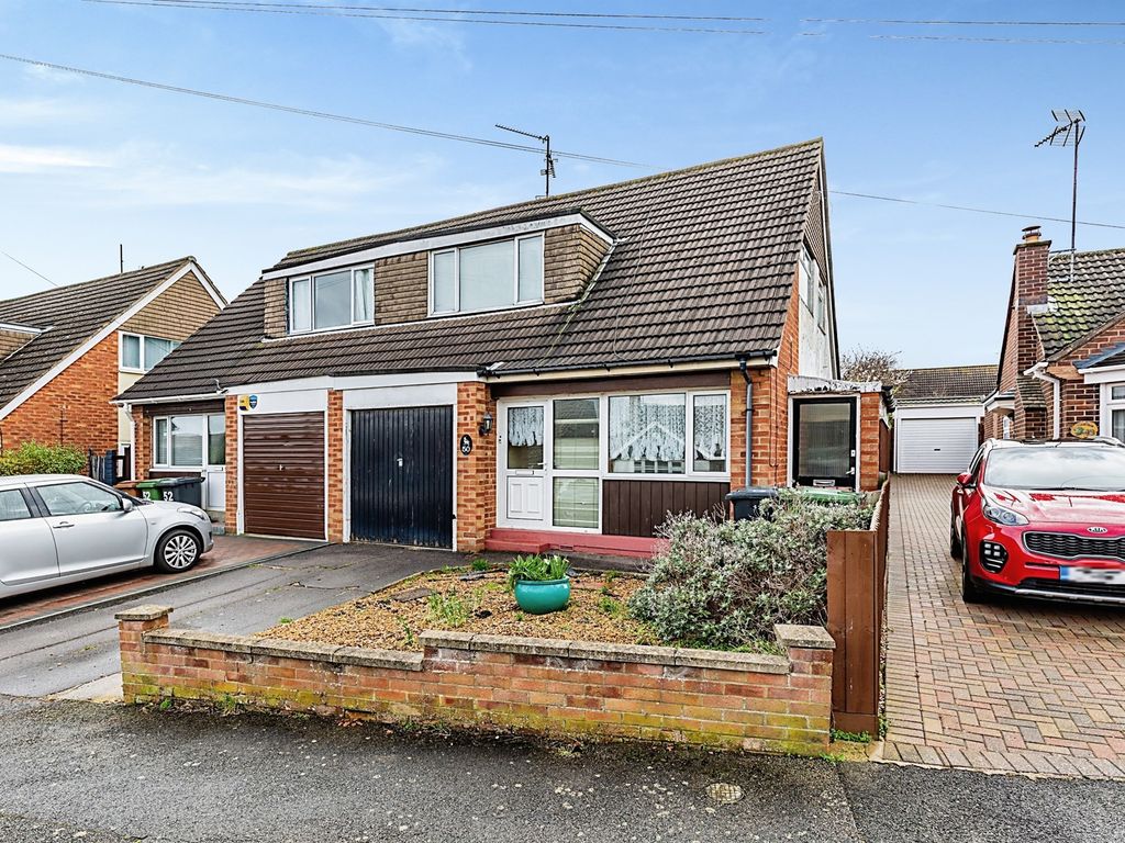 3 bed semidetached house for sale in Pendered Road, Wellingborough NN8