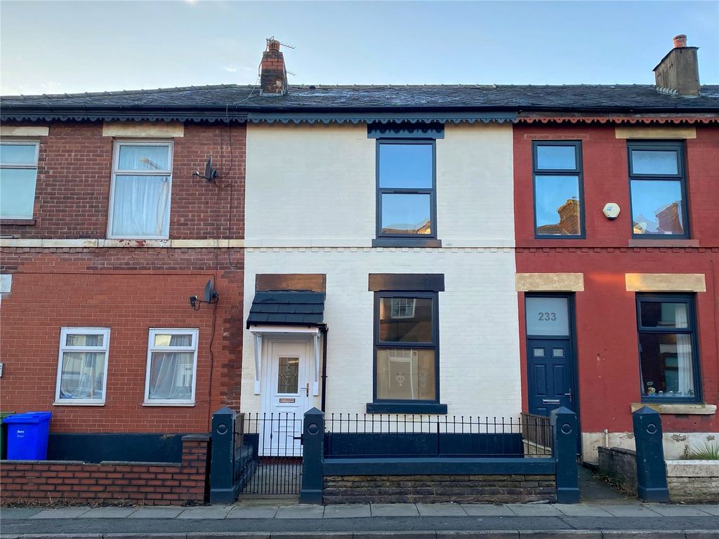 3 bed terraced house for sale in Ainsworth Road, Radcliffe, Manchester