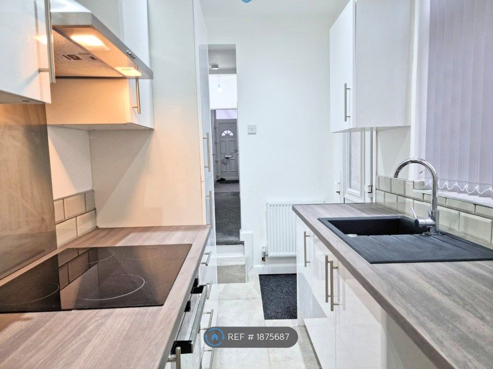 3 bed terraced house to rent in Kitchener Road, Selly Park, Birmingham B29, £1,200 pcm Zoopla