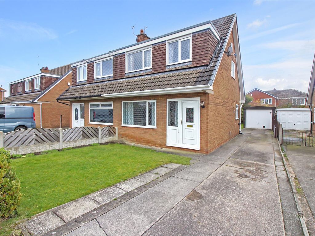 3 bed semidetached house for sale in Harlech Way, Garforth, Leeds LS25
