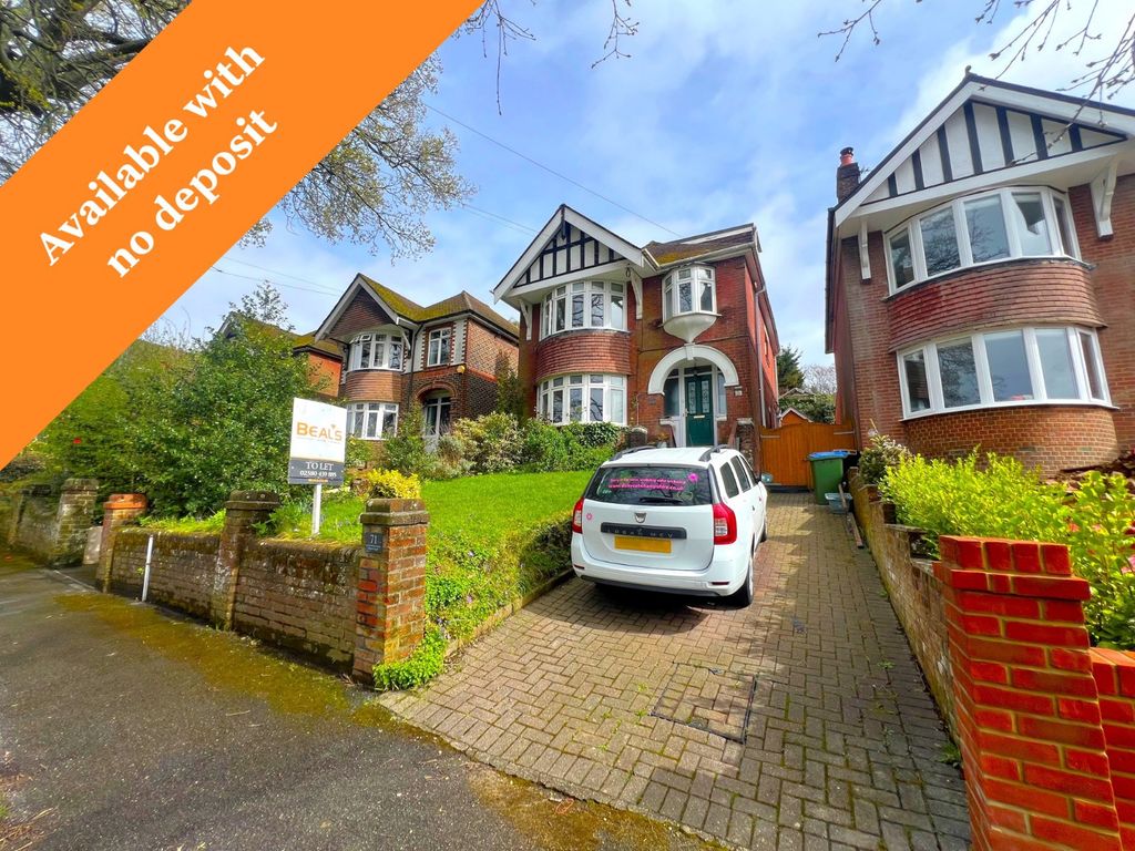4 bed detached house to rent in Glenfield Avenue, Bitterne, Southampton