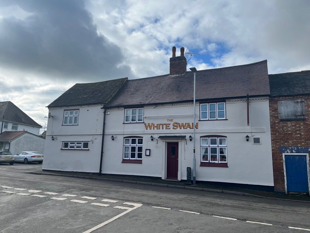 Pub/bar for sale in High Street, Stoke Golding, Leicestershire CV13, £