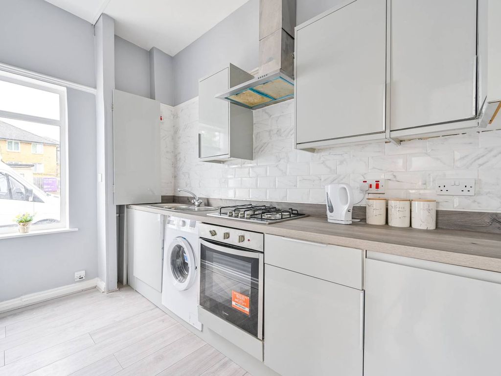 Malyons Road, Ladywell, London SE13  