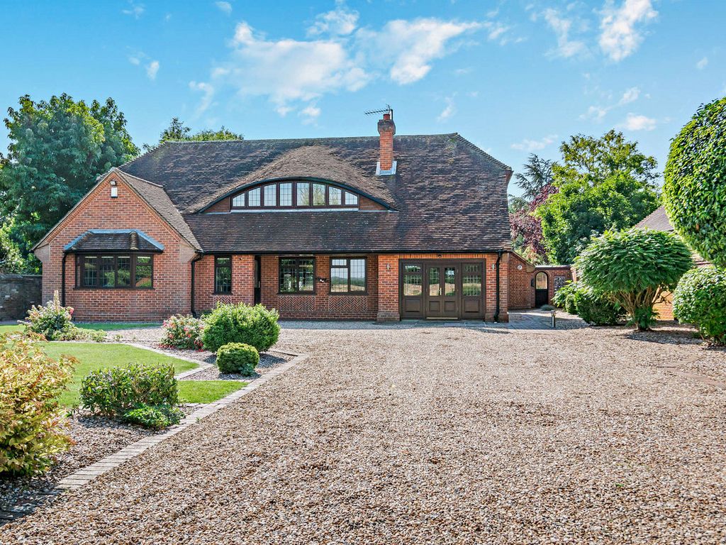 4 bed detached house for sale in Nightingale Lane Maidenhead, Berkshire