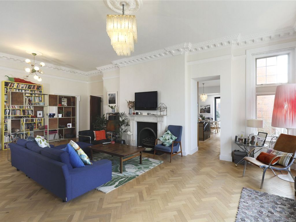 3 bed flat for sale in Leopold Road, London SW19 Zoopla