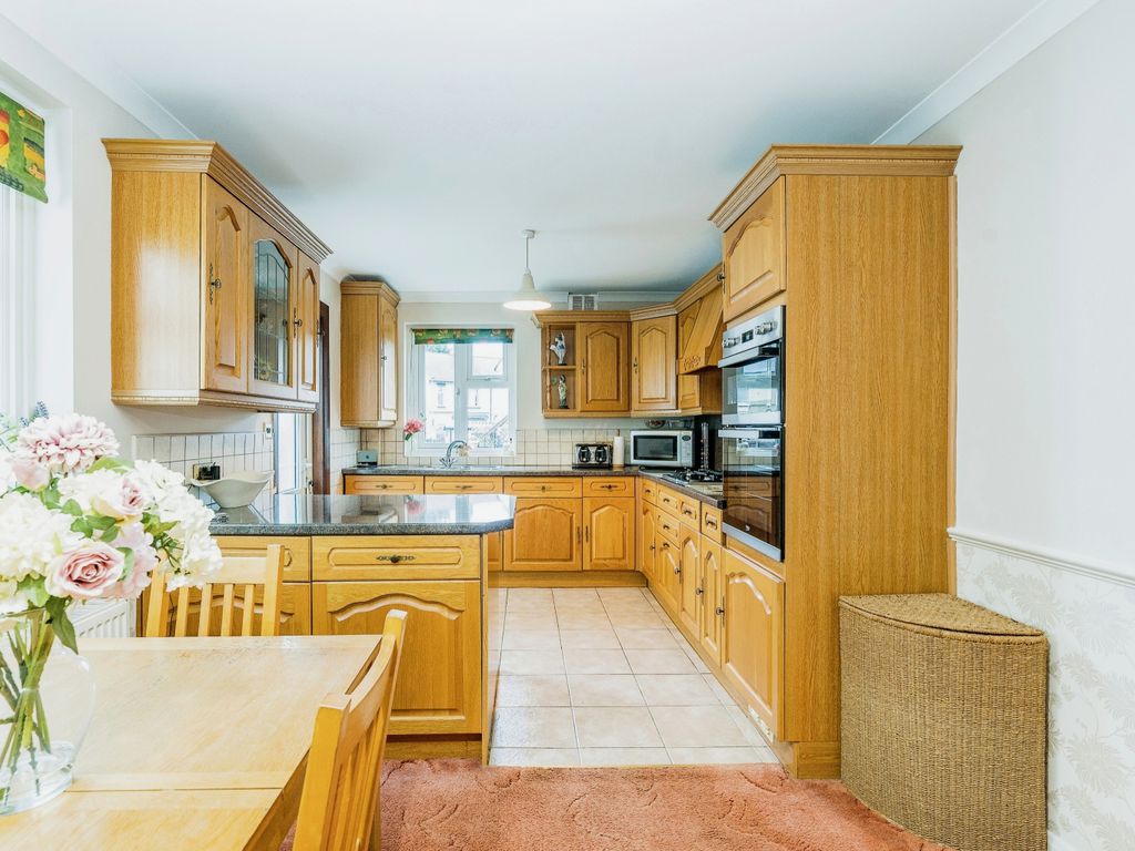 3 bed terraced house for sale in Barnsole Road, Gillingham, Kent ME7, £