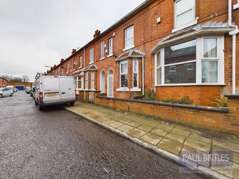 2 bed terraced house to rent in Poplar Grove, Urmston, Trafford M41