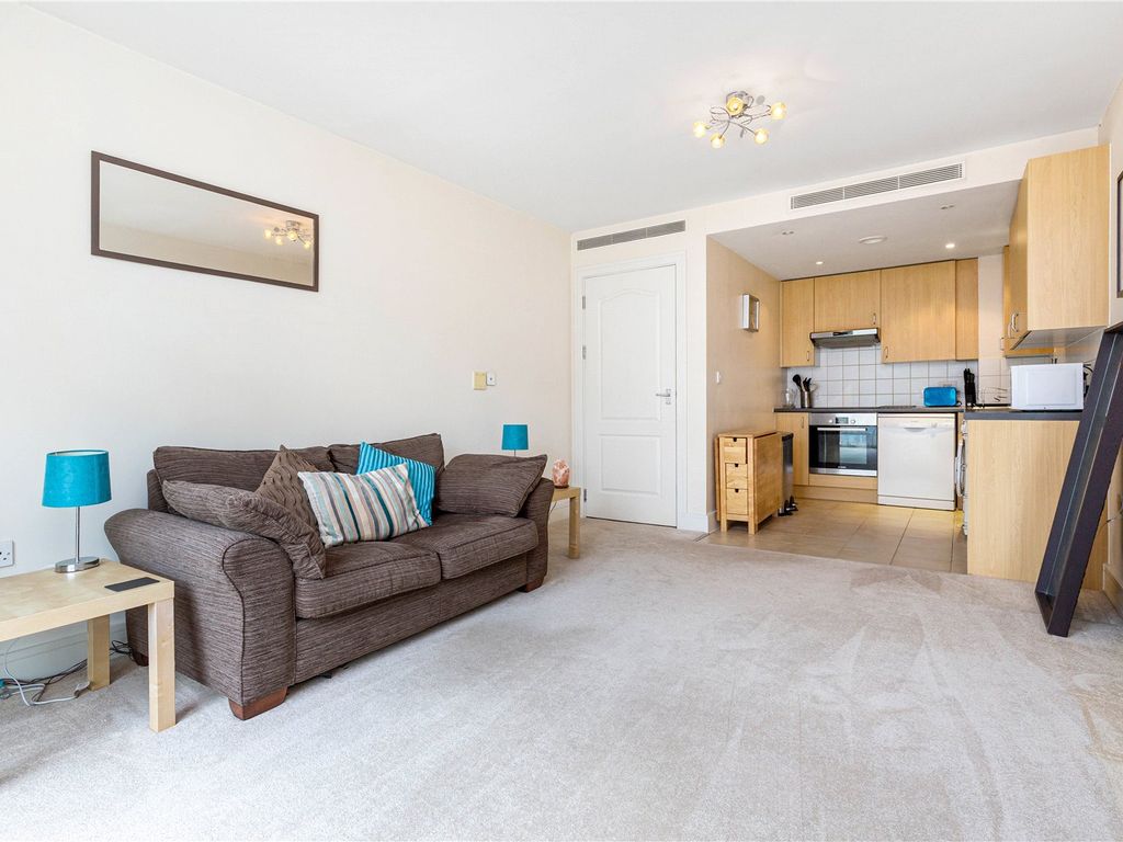 1 bed flat to rent in Warwick Building, 366 Queenstown Road, London