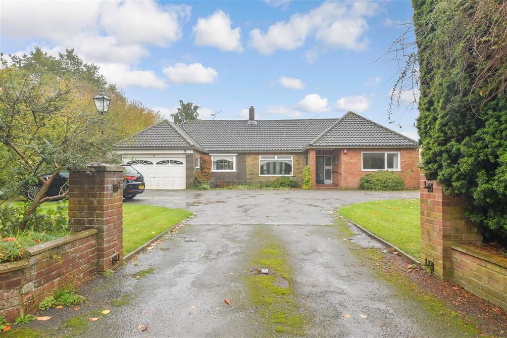 5 bed property for sale in Edneys Lane, Waterlooville, Hampshire PO7, £