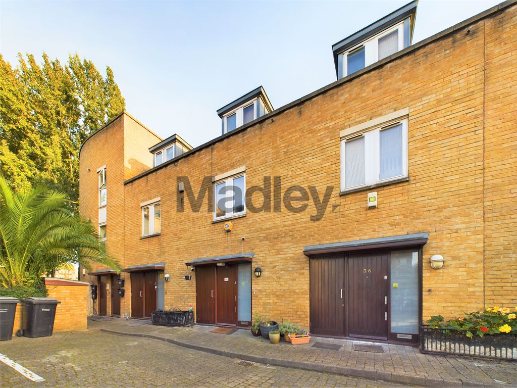 3 bed terraced house for sale in Rosemont Road, London NW3, £900,000