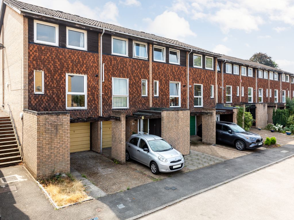 Bardsley Close, Croydon CR0  