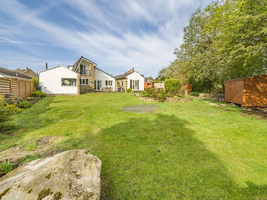 3 bed detached bungalow for sale in Arran Drive, Horsforth, Leeds LS18