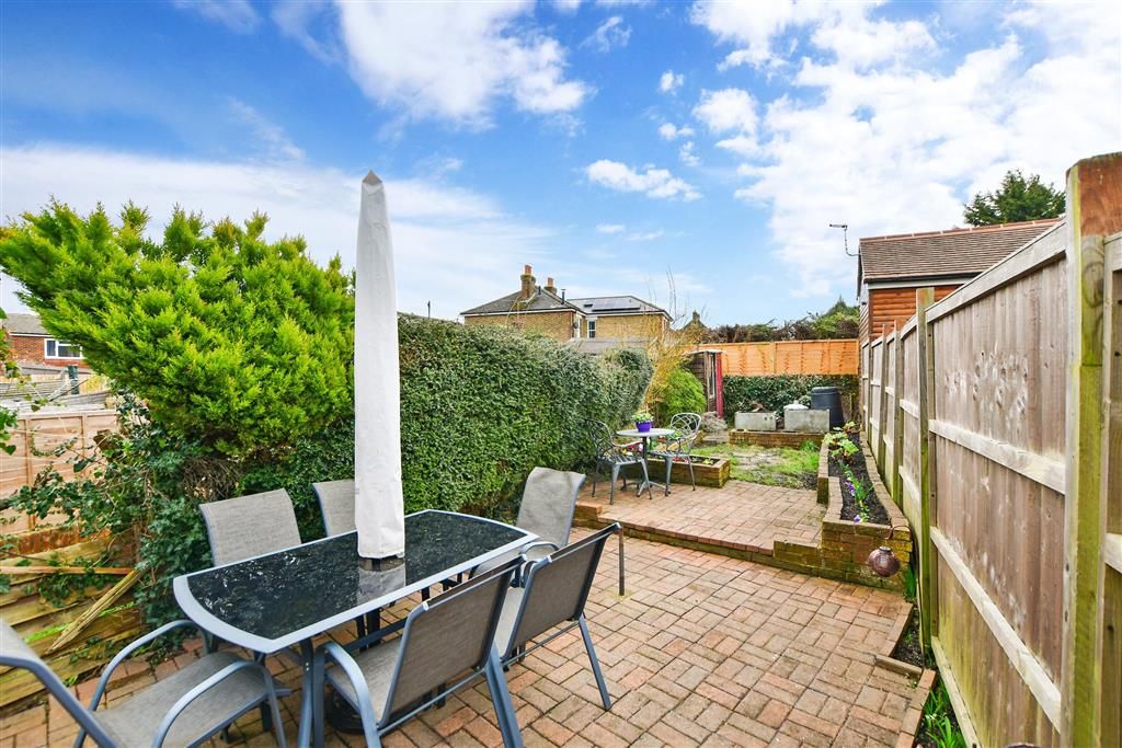 2 bed terraced house for sale in Loose Road, Maidstone, Kent ME15 Zoopla