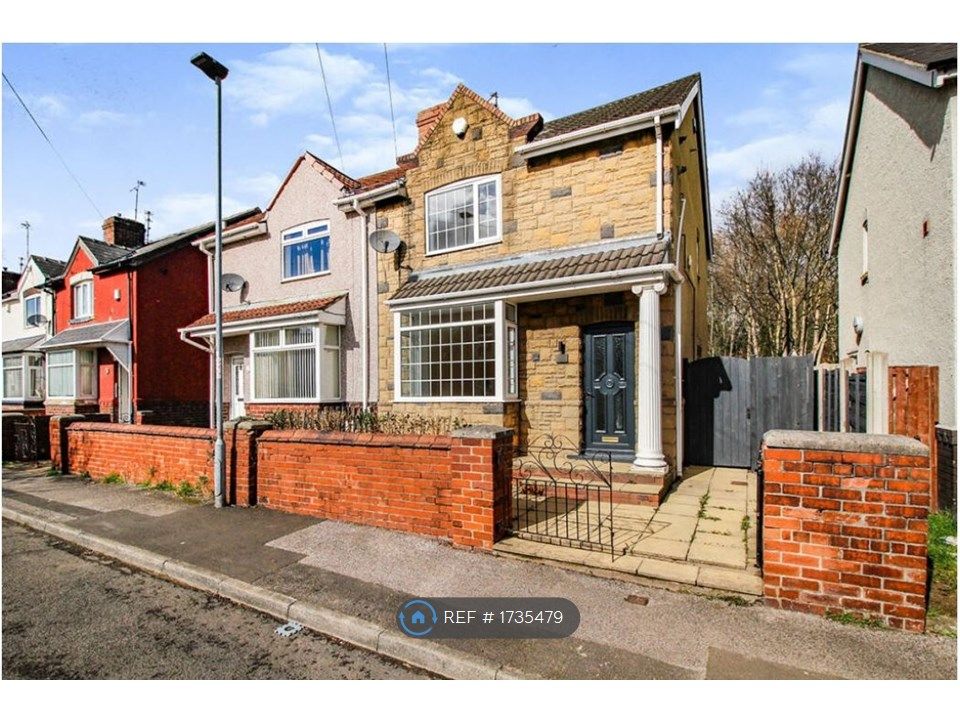 3 bed semidetached house to rent in Frederick Street, Goldthorpe