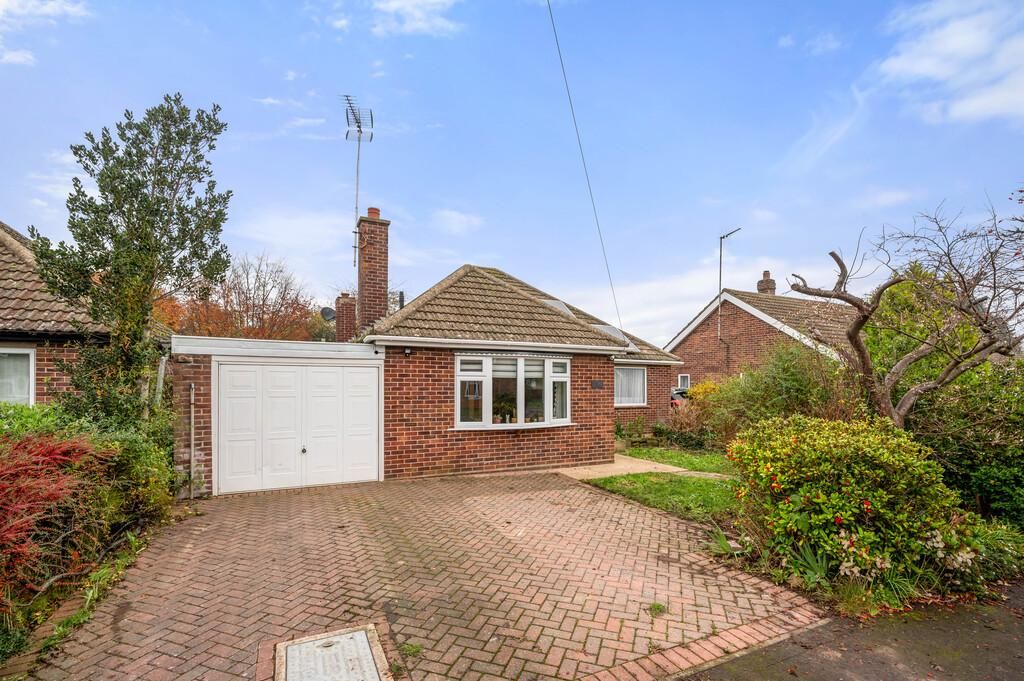 4 bed detached bungalow for sale in Elmfield Drive, Wisbech, Cambs PE14