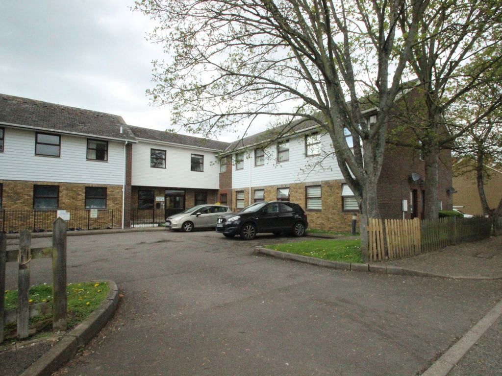 2 bed for sale in Gladstone Road, Farnborough BR6 Zoopla
