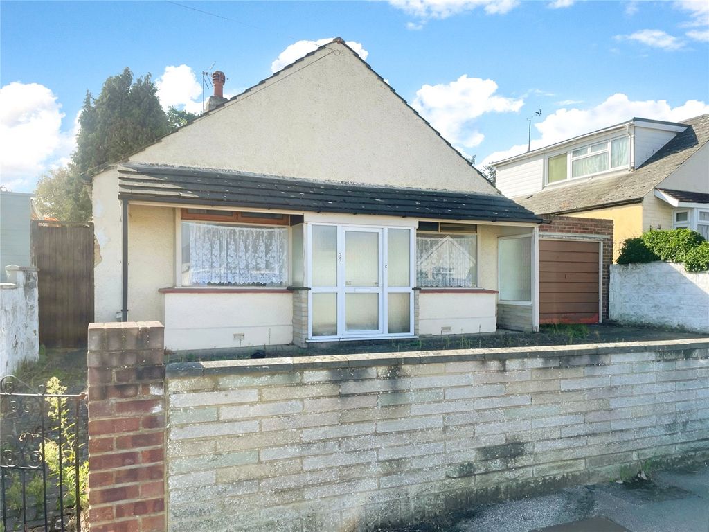 2 bed bungalow for sale in Chicago Avenue, Gillingham, Kent ME7, £