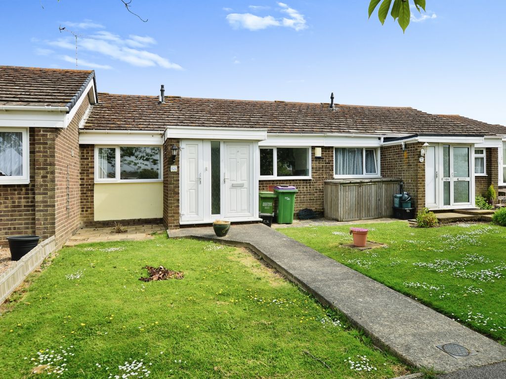 2 bed bungalow for sale in Lynwood, Folkestone, Kent CT19 Zoopla