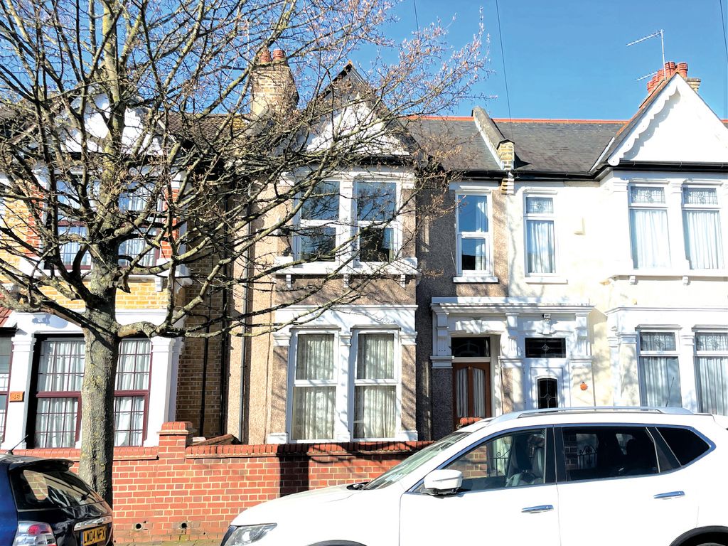 3 bed terraced house for sale in Thorngrove Road, London E13 Zoopla