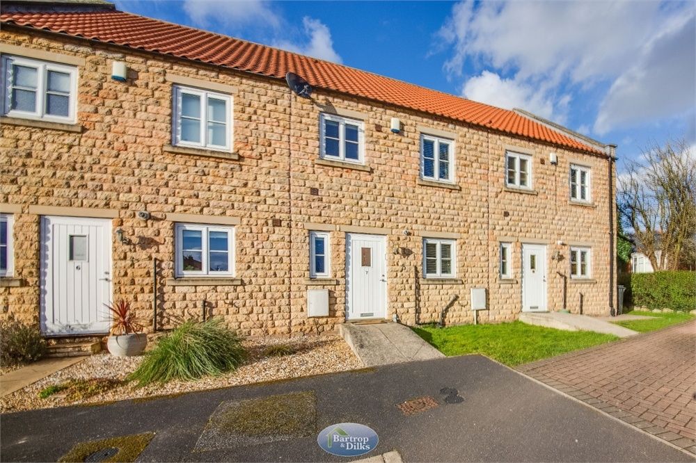 4 bed town house for sale in Old Green Close, Whitwell, Worksop