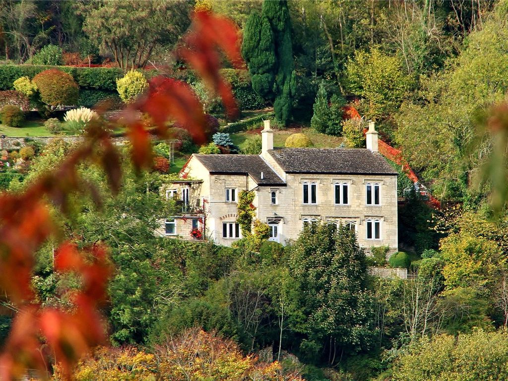 4 bed detached house for sale in Butterrow Hill, Stroud GL5, £1,250,000