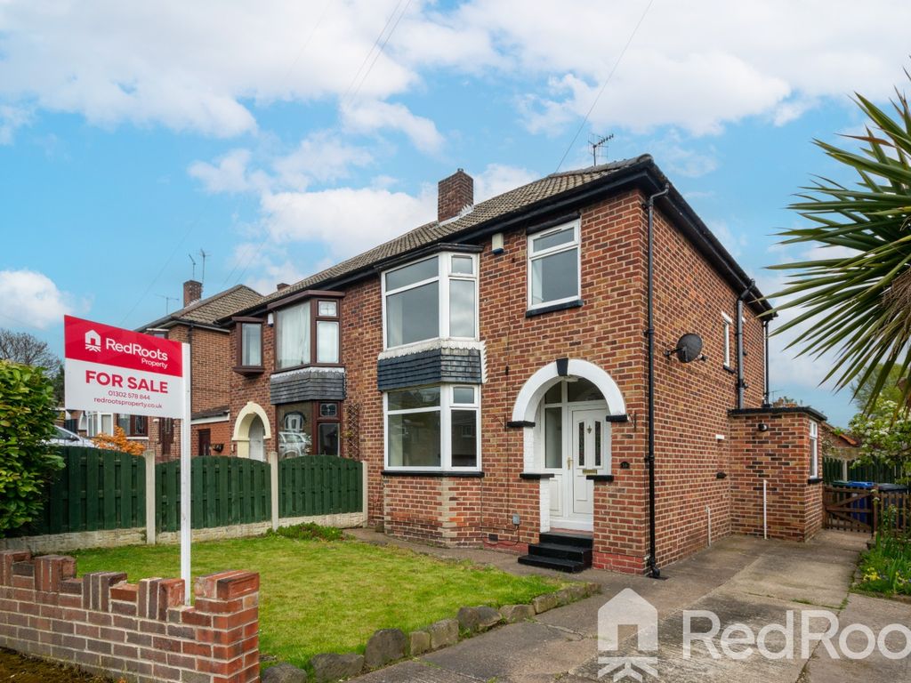 3 bed semidetached house for sale in Woodland View, Mexborough, South