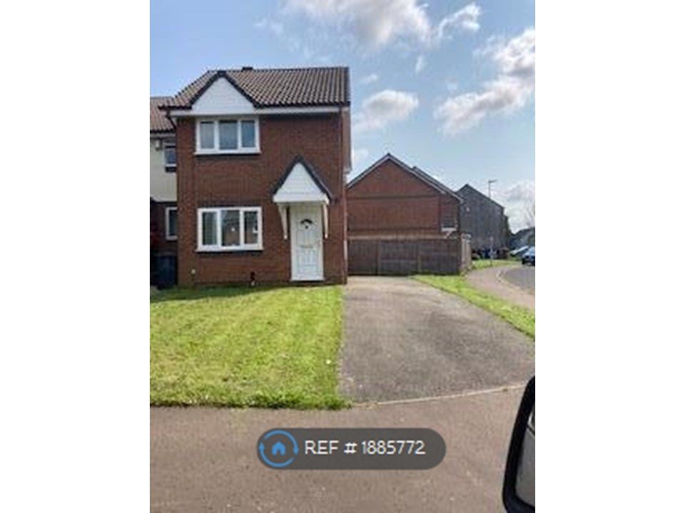 2 bed semidetached house to rent in Woodsend Close, Blackburn BB2, £