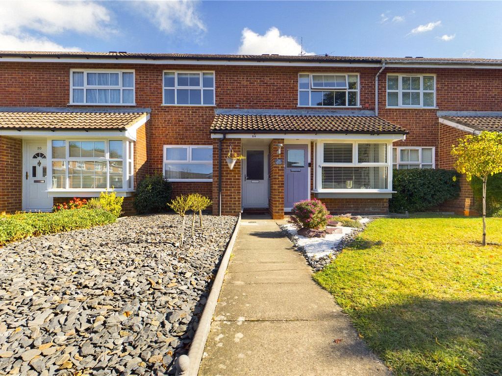 2 bed to rent in Dunbar Drive, Woodley, Reading, Berkshire