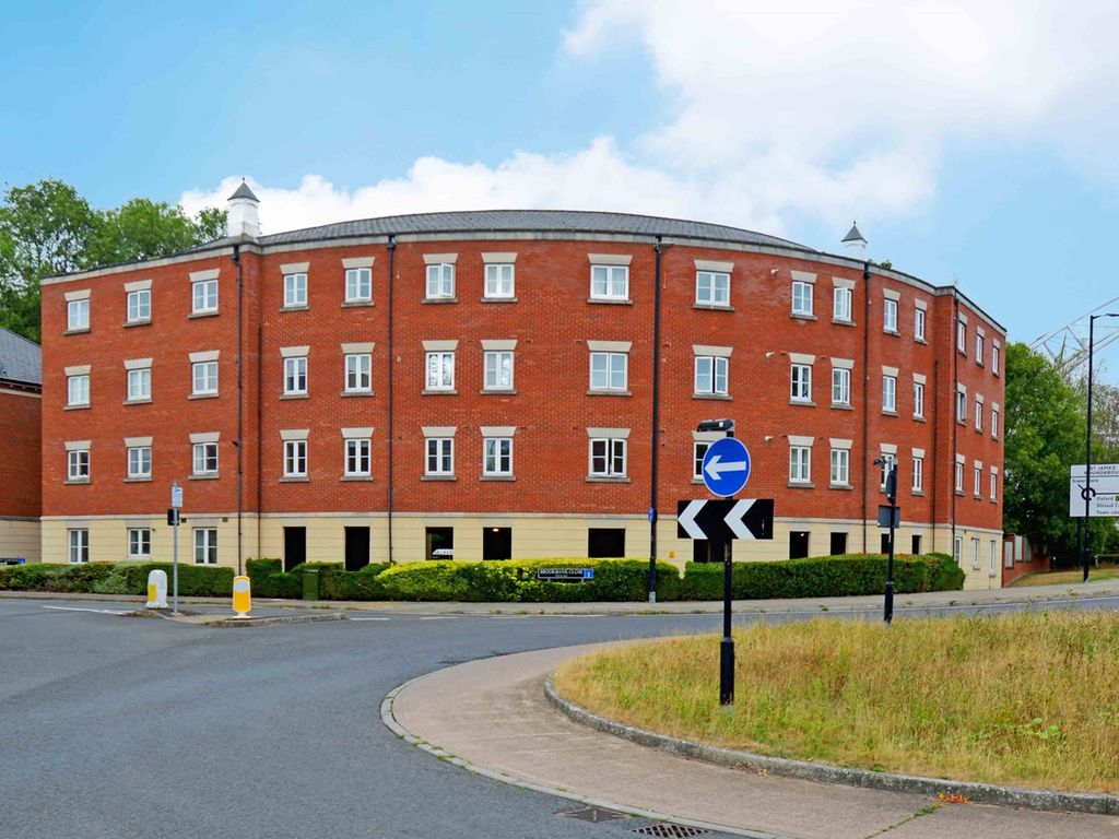 2 Brookbank Close, Viceroy Corner, Cheltenham GL50  