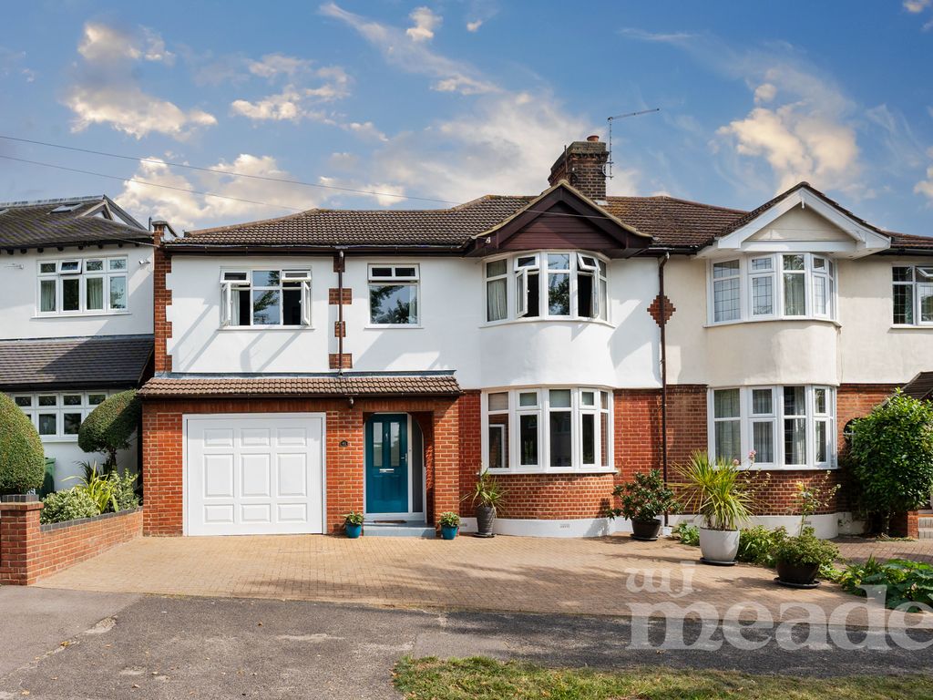 4 bed semidetached house for sale in Dale View Crescent, London E4, £