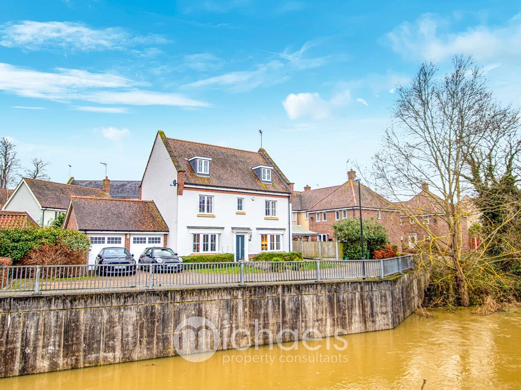 5 bed detached house for sale in Samuel Courtauld Avenue, Braintree CM7