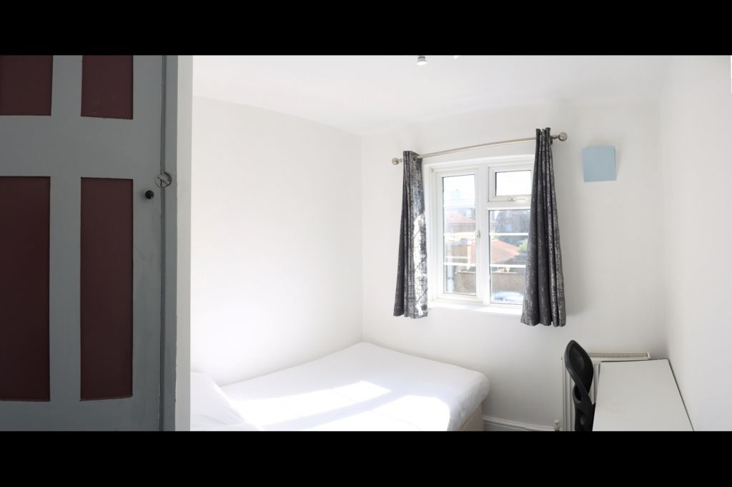 1 bed flat to rent in Limehouse, London E14, £802 pcm Zoopla