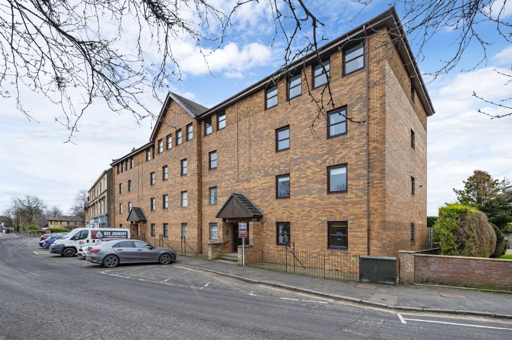 2 bed flat for sale in Alexandra Avenue, Lenzie, Kirkintilloch, Glasgow