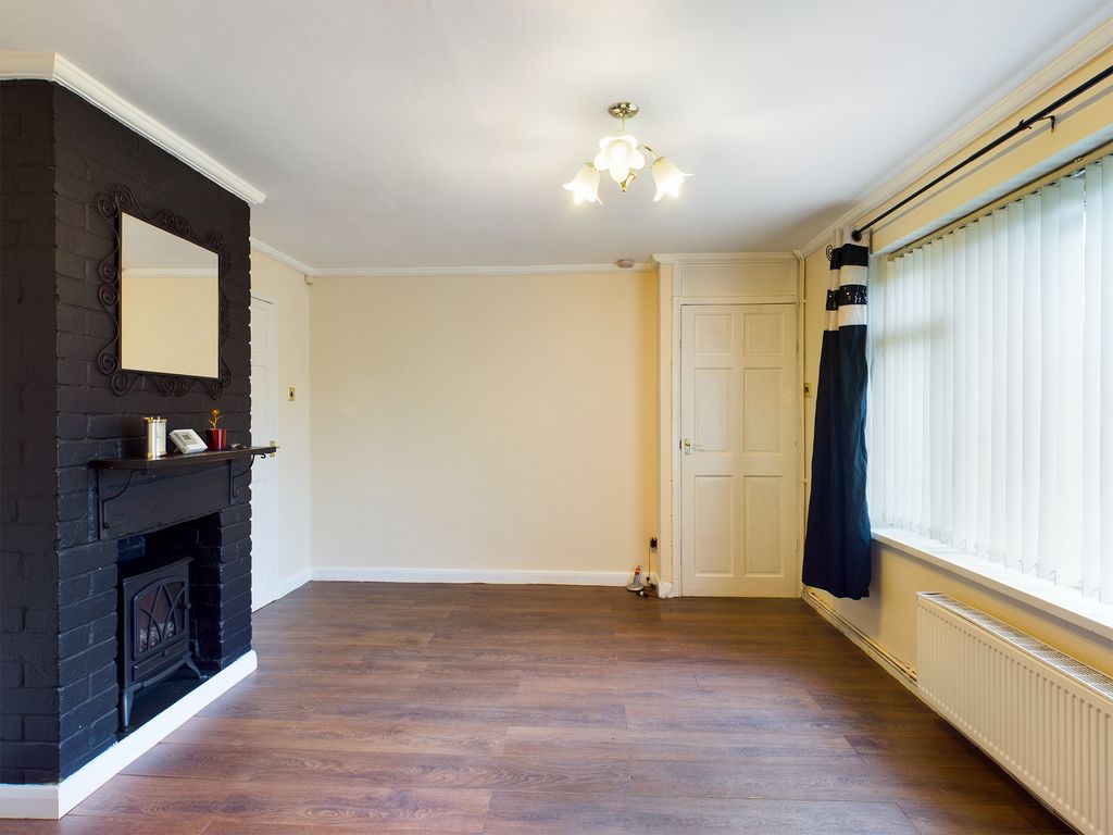 Balmoral Avenue, Huddersfield HD4