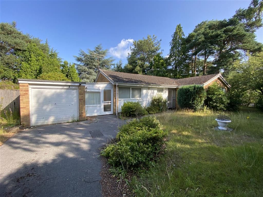 3 bed detached bungalow for sale in Brune Way, West Parley, Ferndown