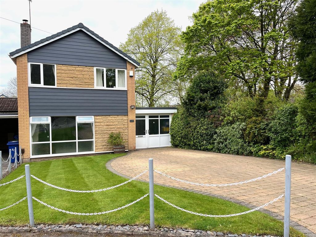 3 bed link detached house for sale in Chaseley Road, Rugeley WS15, £